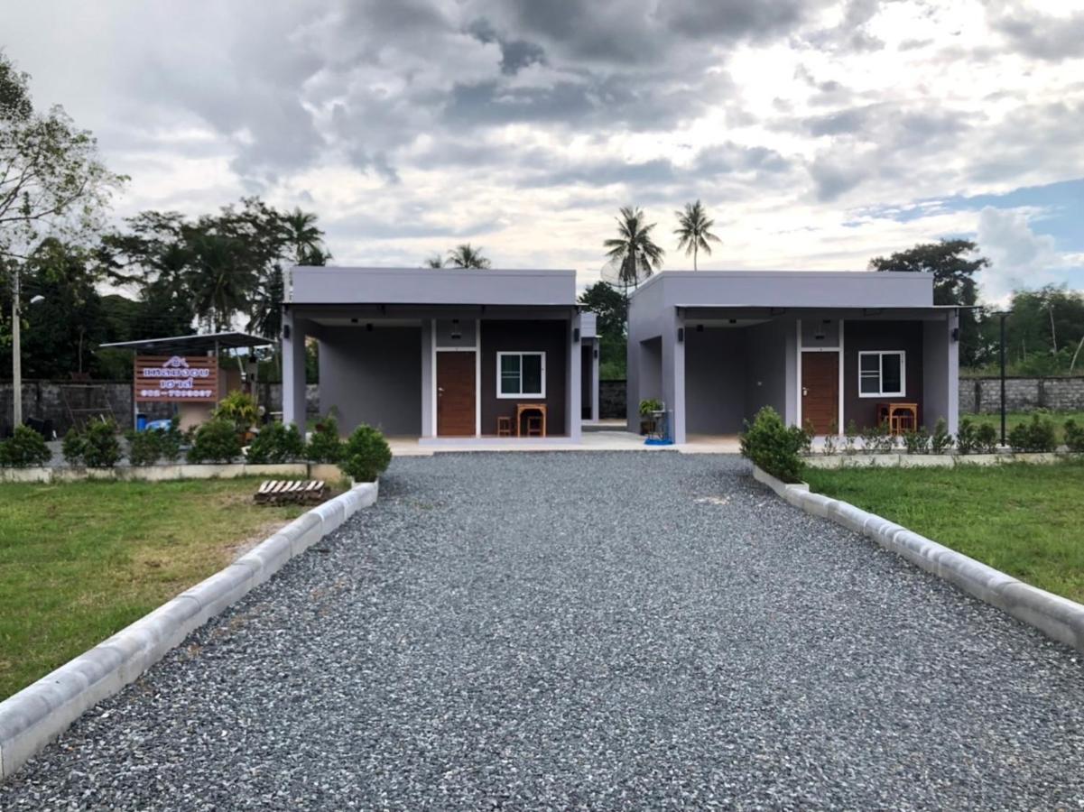 แหลมงอบเฮาส์ Laemngob House Villa Buitenkant foto